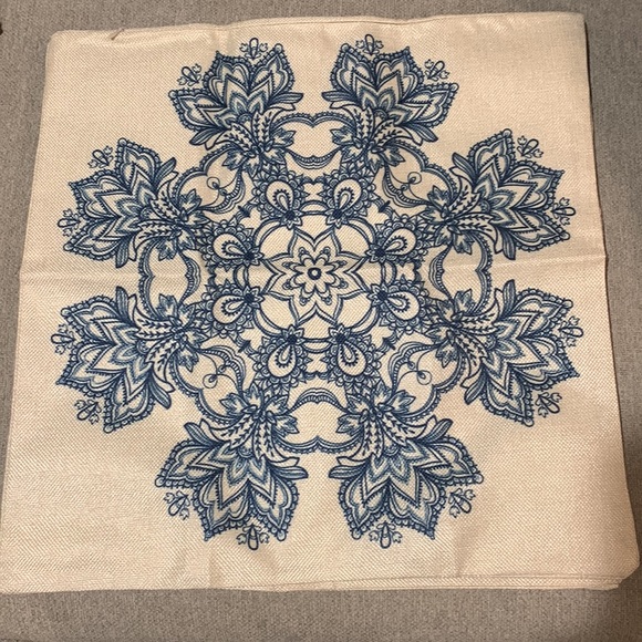 Three throw pillow covers - Picture 3 of 3